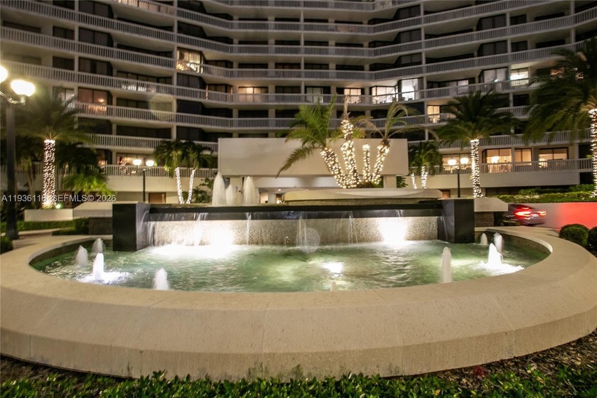 Rare opportunity to own this spacious layout residence in - Beach Condo for sale in Aventura, Florida on Beachhouse.com