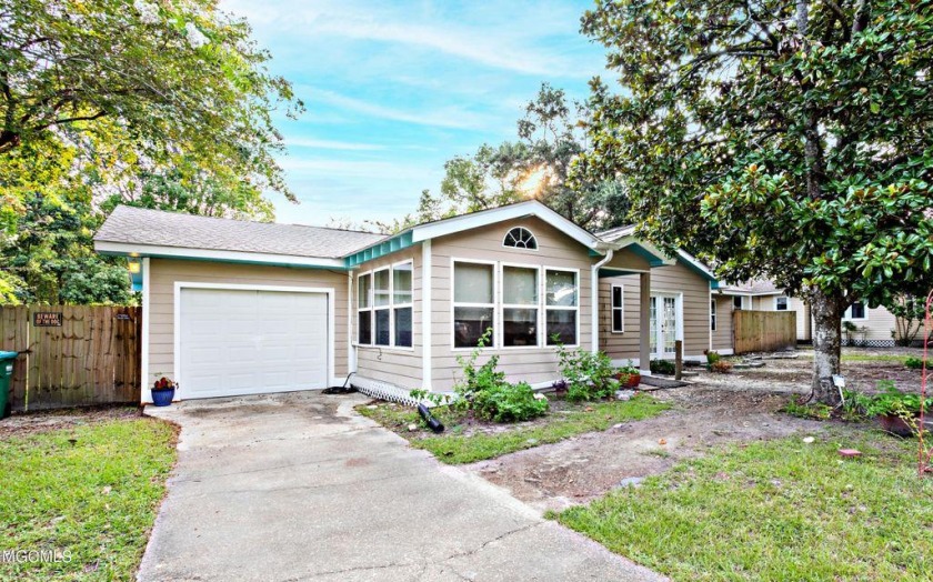 Flamingo Place - Beach Vacation Rentals in Gulfport, MS on Beachhouse.com