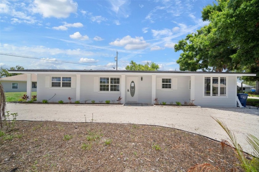 Welcome to your dream home, perfectly situated on a spacious - Beach Home for sale in Venice, Florida on Beachhouse.com