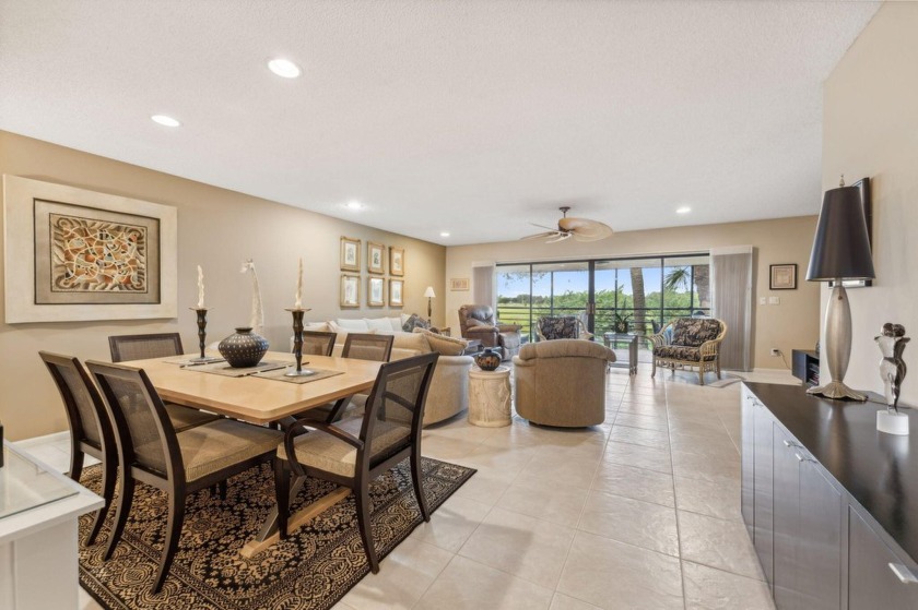 Beautiful 2-Bed and 2-Bath Condo, with a charming entryway. A - Beach Condo for sale in Boynton Beach, Florida on Beachhouse.com