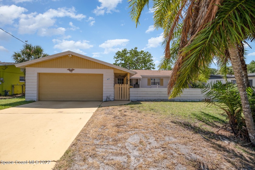 Come see this diamond in rough 3 bed, 2 bath home in a heart of - Beach Home for sale in Merritt Island, Florida on Beachhouse.com