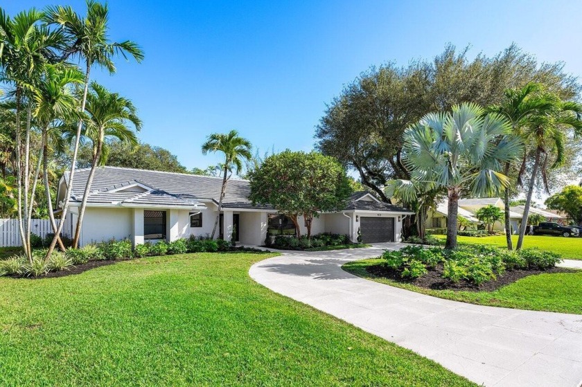 Like a brand new home! Stunning Contemporary Renovation. This - Beach Home for sale in Delray Beach, Florida on Beachhouse.com