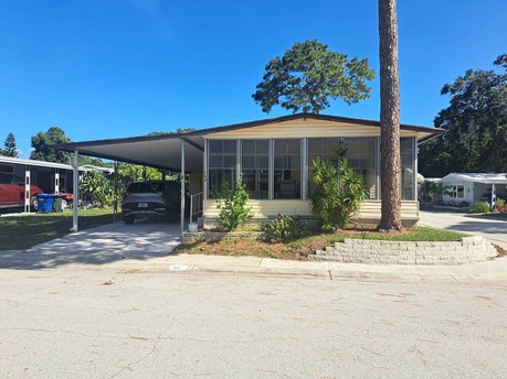 Shady Lane Oaks is a 55+ park. One resident must be 55+ and the - Beach Home for sale in Clearwater, Florida on Beachhouse.com