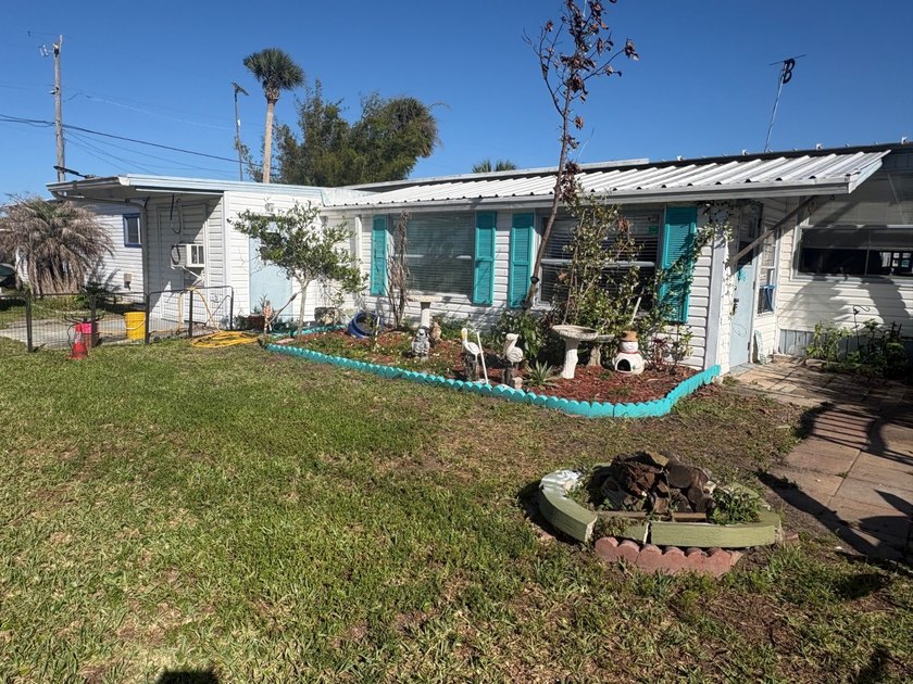 Largest lot in the community! Riverside Mobile Estates is - Beach Home for sale in Port Orange, Florida on Beachhouse.com