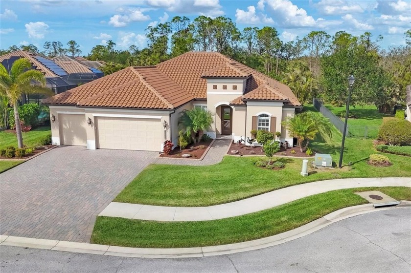 This exquisitely built Napoli Model, Sam Rodgers 3/3/3 home in - Beach Home for sale in Venice, Florida on Beachhouse.com