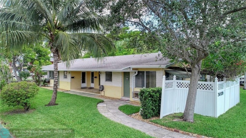 Location! Location! Location! Charming, updated, and - Beach Home for sale in Fort Lauderdale, Florida on Beachhouse.com