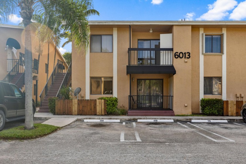 Welcome to 6013 10th Ave N #105 in Lake Worth, FL! This charming - Beach Condo for sale in Greenacres, Florida on Beachhouse.com