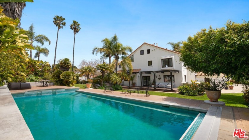 Privately located within a gated enclave of just four homes - Beach Home for sale in Malibu, California on Beachhouse.com