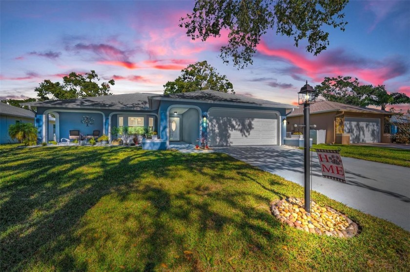 BEAUTIFULLY REMODELED and UPDATED home nestled in the highly - Beach Home for sale in Palm Harbor, Florida on Beachhouse.com