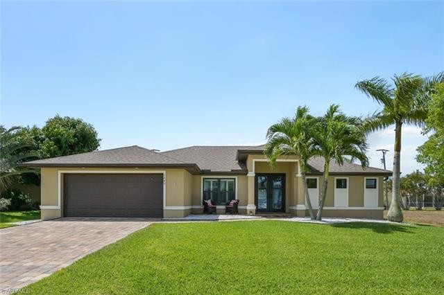 Come home to this well-maintained home with neutral colors - Beach Home for sale in Cape Coral, Florida on Beachhouse.com