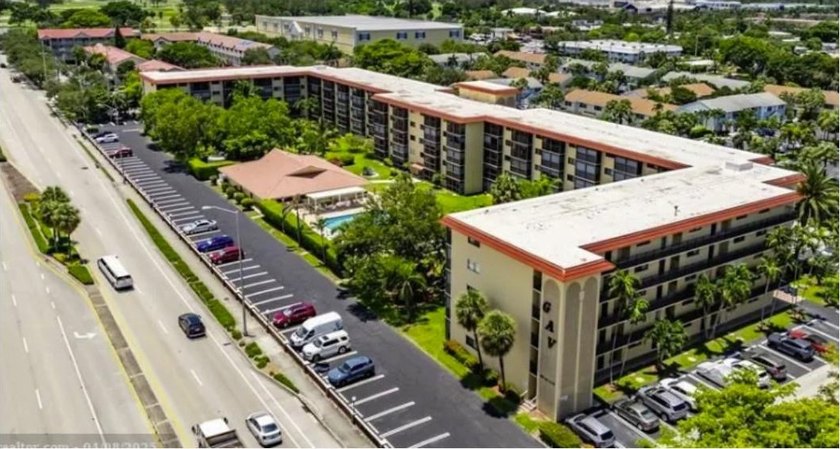 NEW LOW PRICE! Welcome to Pompano Beach, FLorida! Stop swiping! - Beach Condo for sale in Pompano Beach, Florida on Beachhouse.com