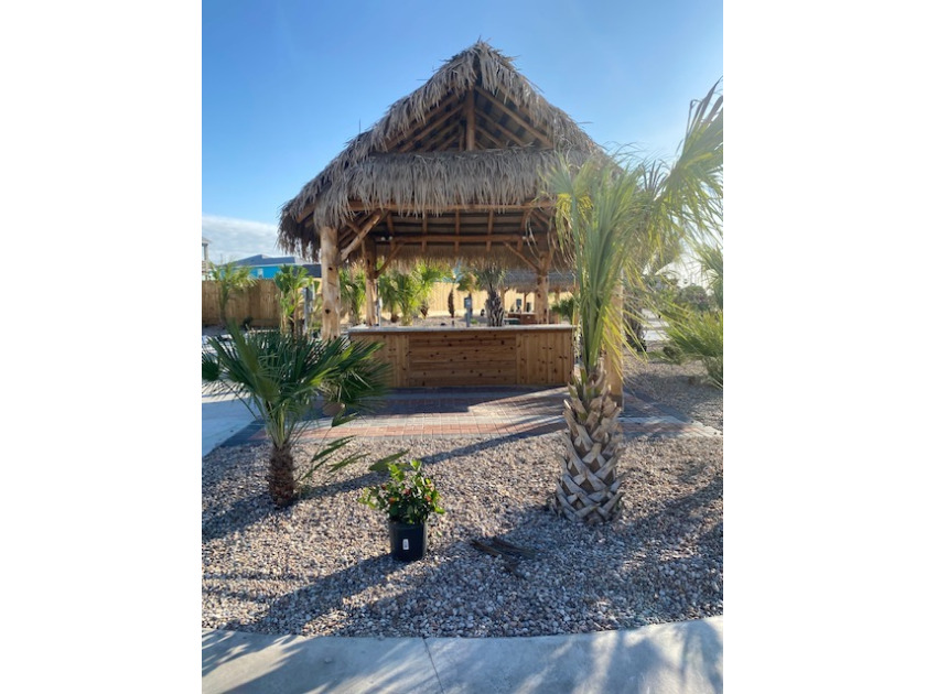 Heat Pool, In Town, Dog Park, Fishing, WIFI, Laundry Room - Beach Vacation Rentals in Port Aransas, Texas on Beachhouse.com