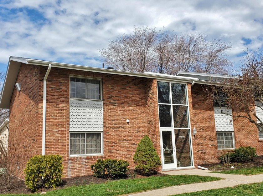 Welcome to desirable Long Beach Pointe! This stunning and - Beach Condo for sale in Michigan City, Indiana on Beachhouse.com
