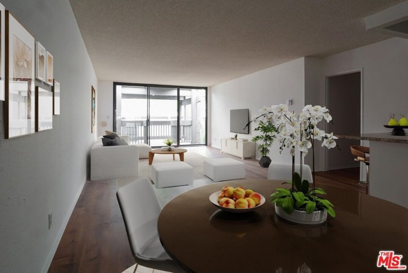 Charming spacious 2 bedroom, 2 bath condo in Playa Del Rey - Beach Condo for sale in Playa Del Rey, California on Beachhouse.com