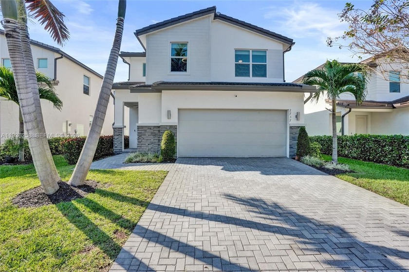 Price improvement- strategically positioned below appraised - Beach Home for sale in Boynton Beach, Florida on Beachhouse.com
