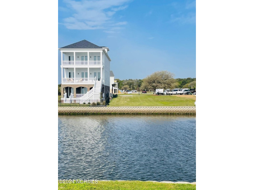 Canal Front Cleared lot. Remarkable location offering - Beach Lot for sale in Newport, North Carolina on Beachhouse.com