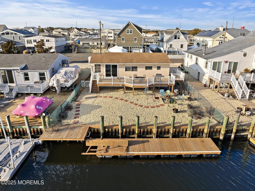 79 Dolphin is a boater's delight. This sweet waterfront cottage - Beach Home for sale in Tuckerton, New Jersey on Beachhouse.com