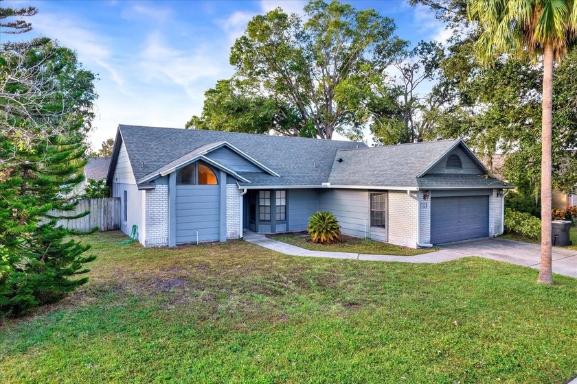 Under contract-accepting backup offers. Welcome to Stonehedge in - Beach Home for sale in Tampa, Florida on Beachhouse.com