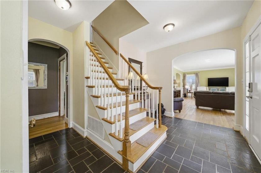Riverview Colonial balances formal spaces w/intimate - Beach Home for sale in Suffolk, Virginia on Beachhouse.com