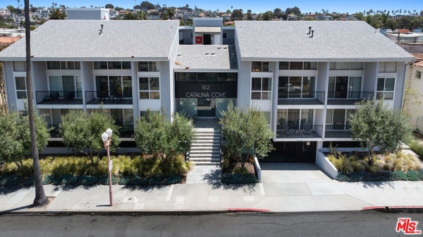 Catalina Cove is a beautifully upgraded 26 unit apartment - Beach Home for sale in Redondo Beach, California on Beachhouse.com