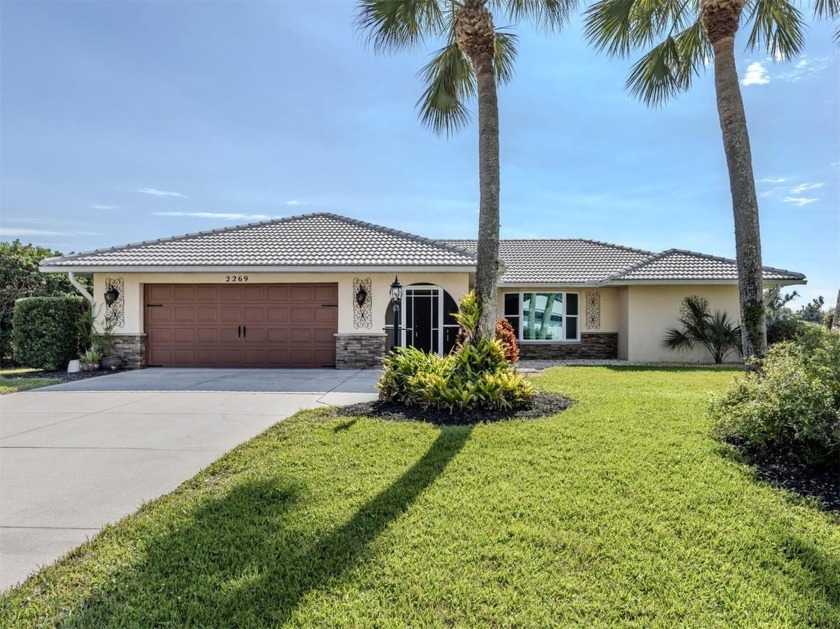 Welcome to this beautifully renovated three-bedroom, two-bath - Beach Home for sale in Nokomis, Florida on Beachhouse.com