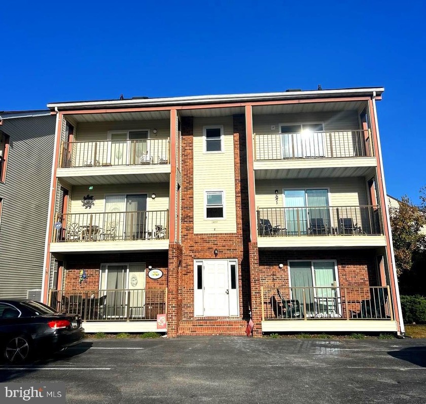 Coastal Comfort Just Minutes from the Beach! Welcome to this - Beach Condo for sale in Ocean City, Maryland on Beachhouse.com