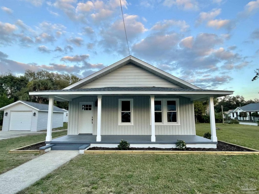 This 4 bedroom 2 bathroom home has been been completely updated - Beach Home for sale in Pensacola, Florida on Beachhouse.com