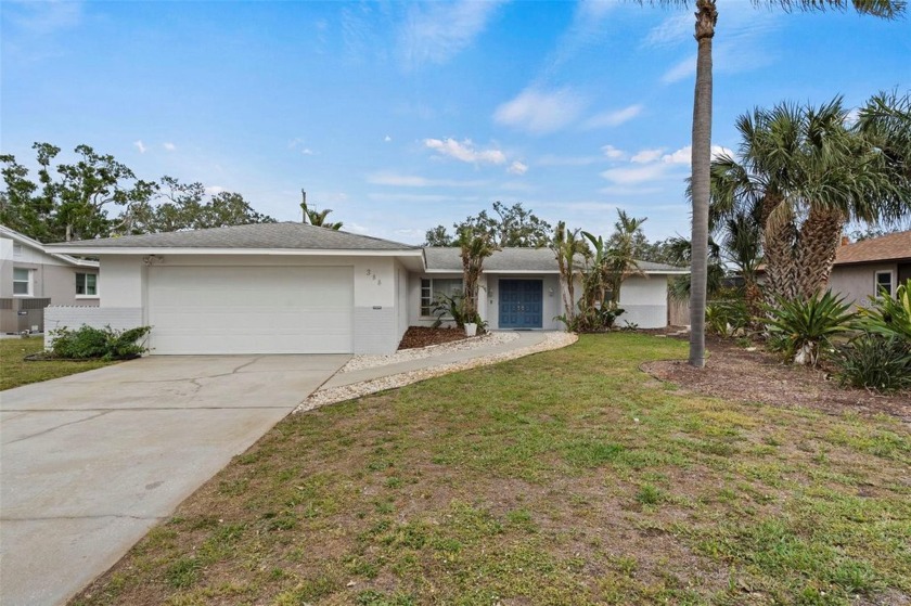 Welcome Home! BRAND NEW ROOF (to be completed week of February - Beach Home for sale in Venice, Florida on Beachhouse.com