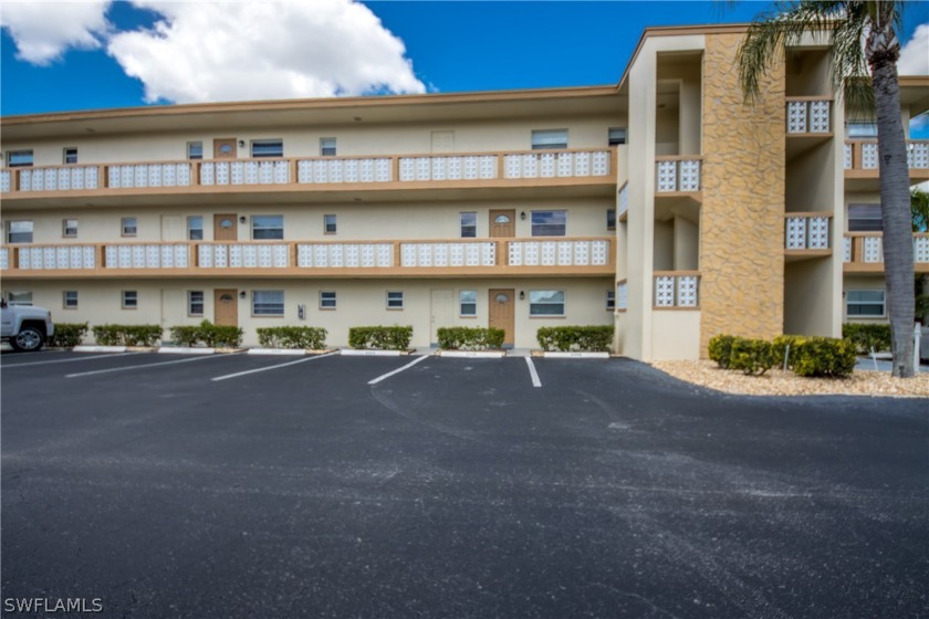 WOW! This is your opportunity to own a 1,800+ sqft condo in the - Beach Condo for sale in North Fort Myers, Florida on Beachhouse.com
