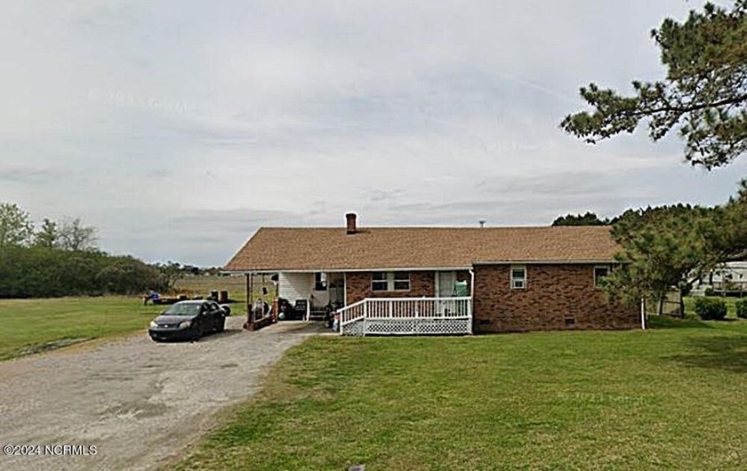 3 bedroom, 2 bath home in Camden. Open, level lot. Secluded area - Beach Home for sale in Camden, North Carolina on Beachhouse.com