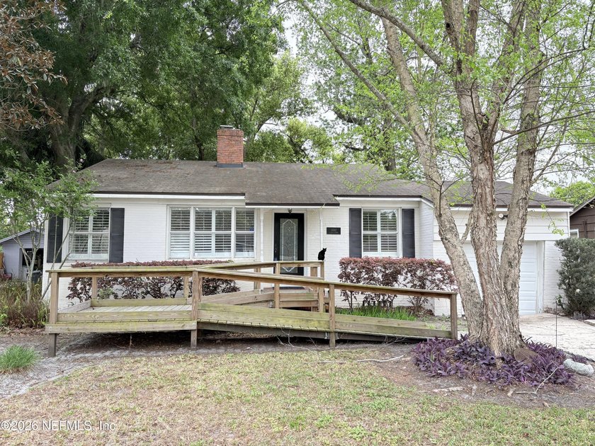 Located in the established Lakeshore area of Jacksonville's - Beach Home for sale in Jacksonville, Florida on Beachhouse.com