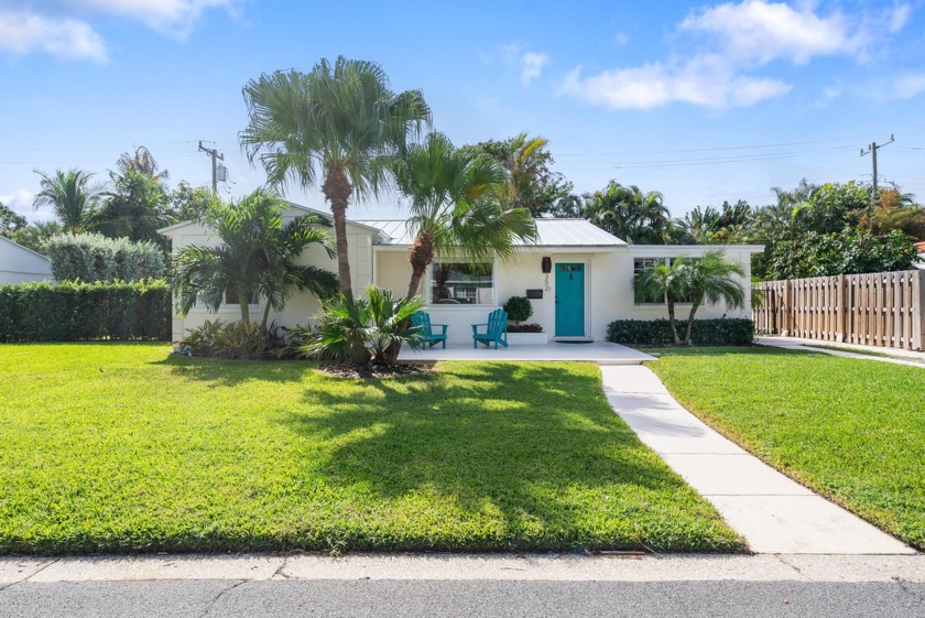 Welcome to this impeccably maintained mid-century CBS gem - Beach Home for sale in West Palm Beach, Florida on Beachhouse.com