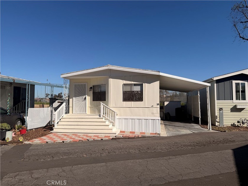 Located in the desirable Beachview Mobile Home Park, this - Beach Home for sale in Huntington Beach, California on Beachhouse.com
