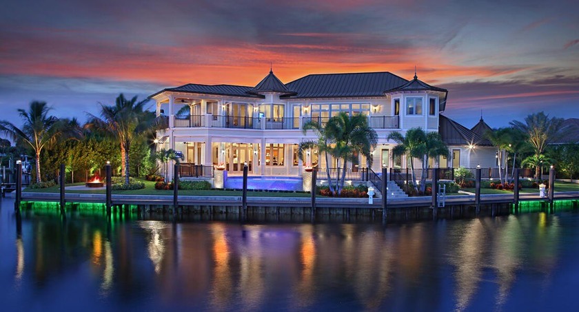 One of a Kind custom estate home on a point lot with turning - Beach Home for sale in Palm Beach Gardens, Florida on Beachhouse.com