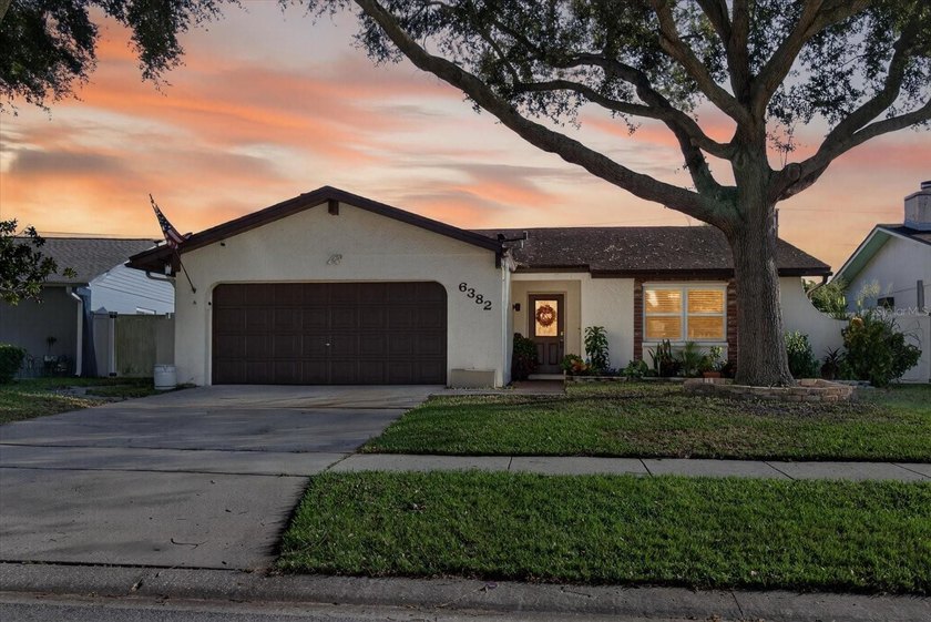 Under contract-accepting backup offers. New Price - Pool Home - Beach Home for sale in Pinellas Park, Florida on Beachhouse.com