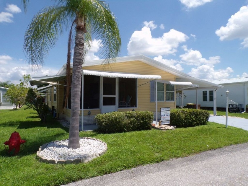 A well maintained, 2 bedrooms / 2 bath, home in the attractive - Beach Home for sale in Punta Gorda, Florida on Beachhouse.com