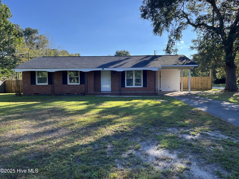 Everyone loves a Ranch home. Take a look at this three bedroom - Beach Home for sale in Leland, North Carolina on Beachhouse.com