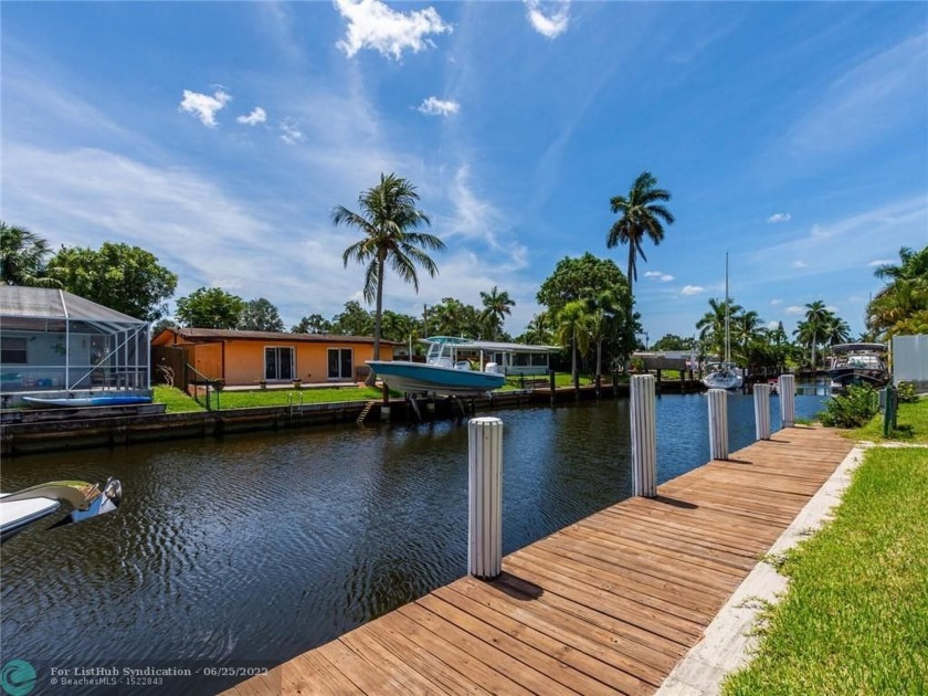 Big lot and big dockage! Rarely available 95 feet of waterfront - Beach Home for sale in Fort Lauderdale, Florida on Beachhouse.com