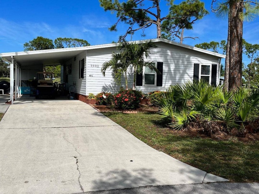Beautiful Florida Home with Golf Course View!      9902 Tamarron - Beach Home for sale in North Fort Myers, Florida on Beachhouse.com