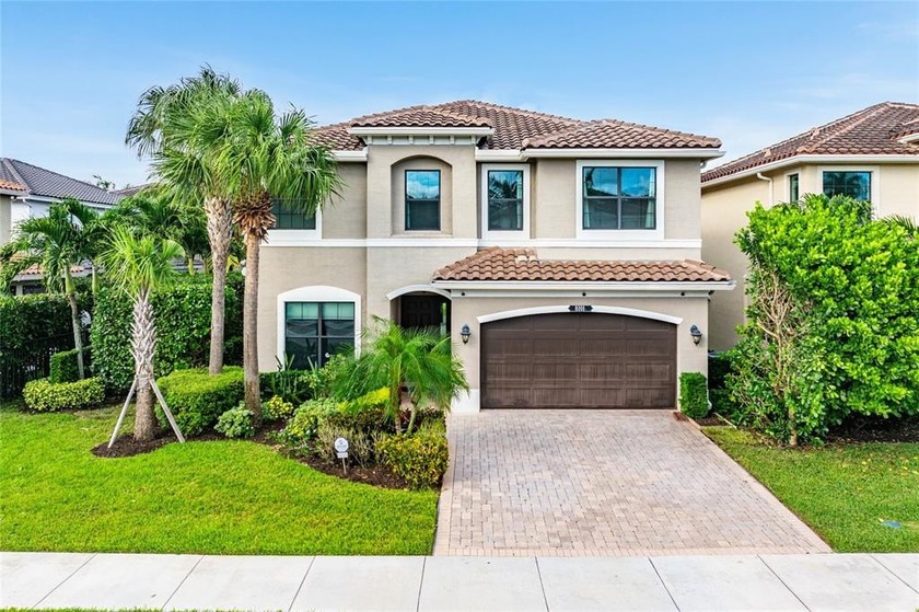 Welcome to this highly sought after Capri model with 5 beds and - Beach Home for sale in Delray Beach, Florida on Beachhouse.com