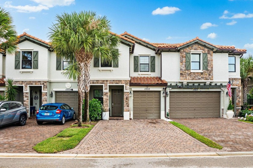 Looking for a new townhouse with a yard? This newly built - Beach Townhome/Townhouse for sale in Boynton Beach, Florida on Beachhouse.com