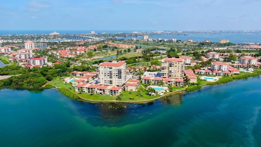 High & Dry - absolutely no water intrusion from Helene or - Beach Condo for sale in St. Petersburg, Florida on Beachhouse.com