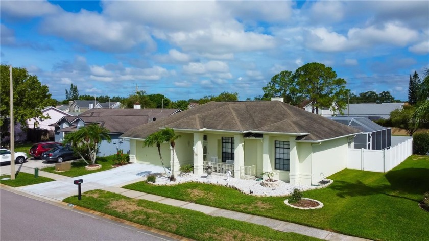 NEW ROOF TO BE INSTALLED PRIOR TO CLOSING! A/C WAS NEW IN 2014 - Beach Home for sale in Tampa, Florida on Beachhouse.com