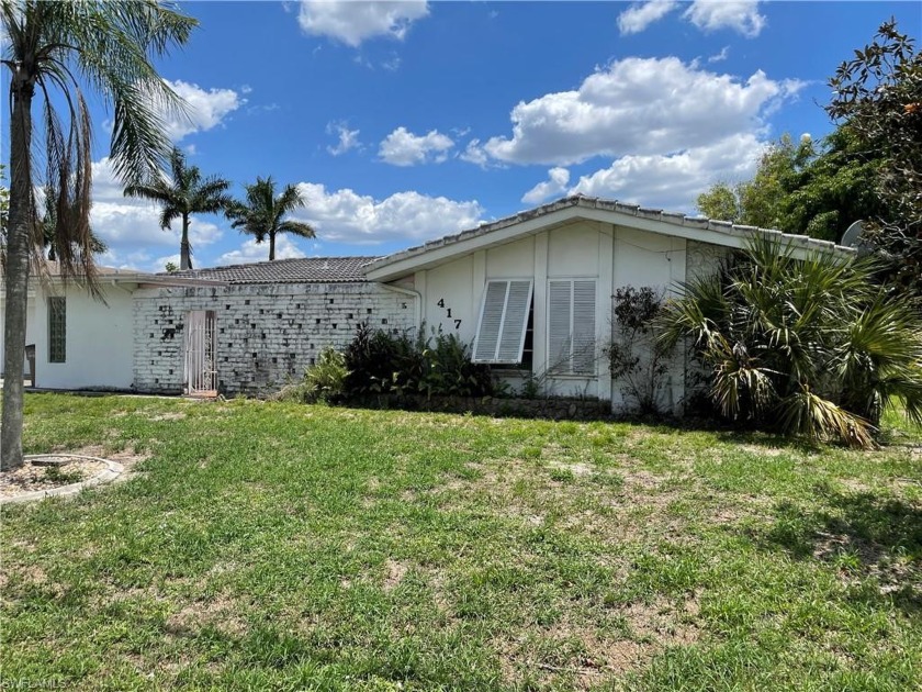 What a fabulous diamond in the rough. This home could be your - Beach Home for sale in Cape Coral, Florida on Beachhouse.com