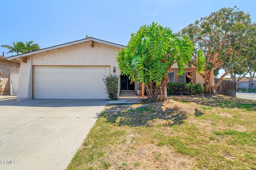 Move-in and take advantage of the potential of this single level - Beach Home for sale in Ventura, California on Beachhouse.com