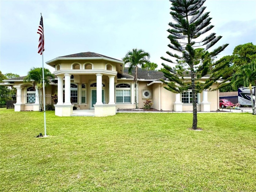 Beautiful house in the acreage with pool and lots of space to - Beach Home for sale in West Palm Beach, Florida on Beachhouse.com