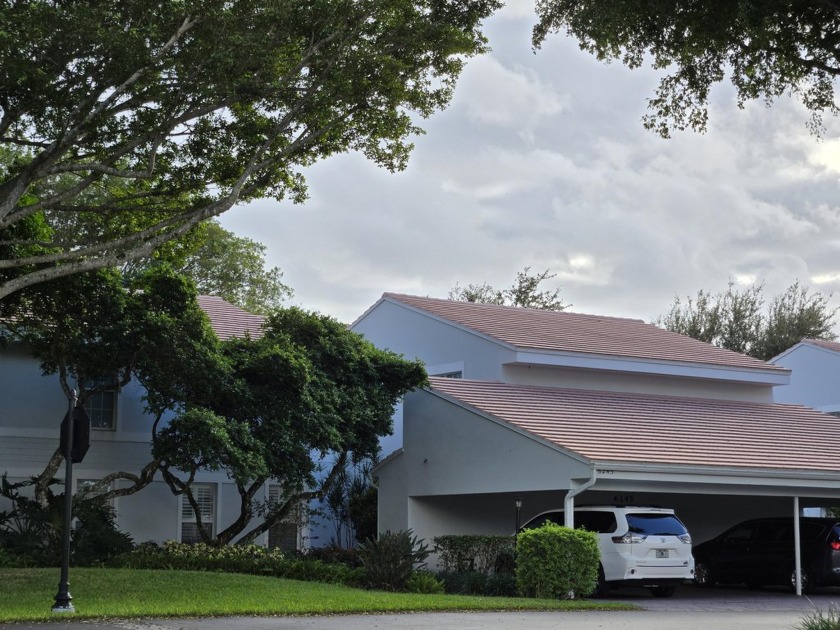 Here is the condo you have been waiting for! Open and bright - Beach Condo for sale in Boca Raton, Florida on Beachhouse.com