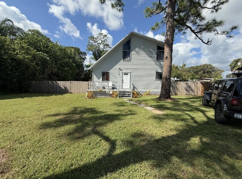 BRAND NEW ROOF! Come see this gem situated on a quarter acre lot - Beach Home for sale in Fort Pierce, Florida on Beachhouse.com