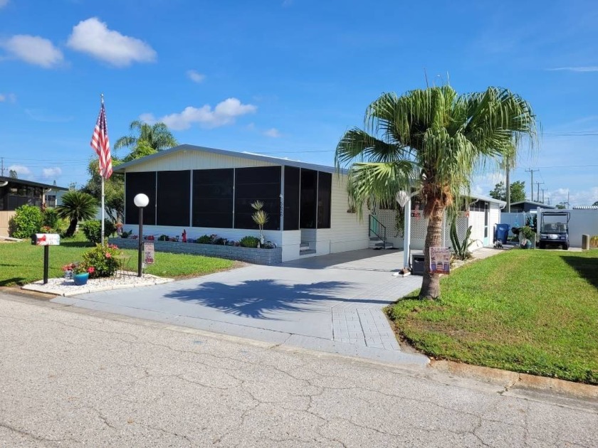 Step into your dream retreat with this immaculate 2-bedroom - Beach Home for sale in Bradenton, Florida on Beachhouse.com