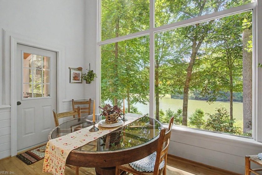 Tucked away in one of Kingsmill's original neighborhoods, this - Beach Home for sale in Williamsburg, Virginia on Beachhouse.com